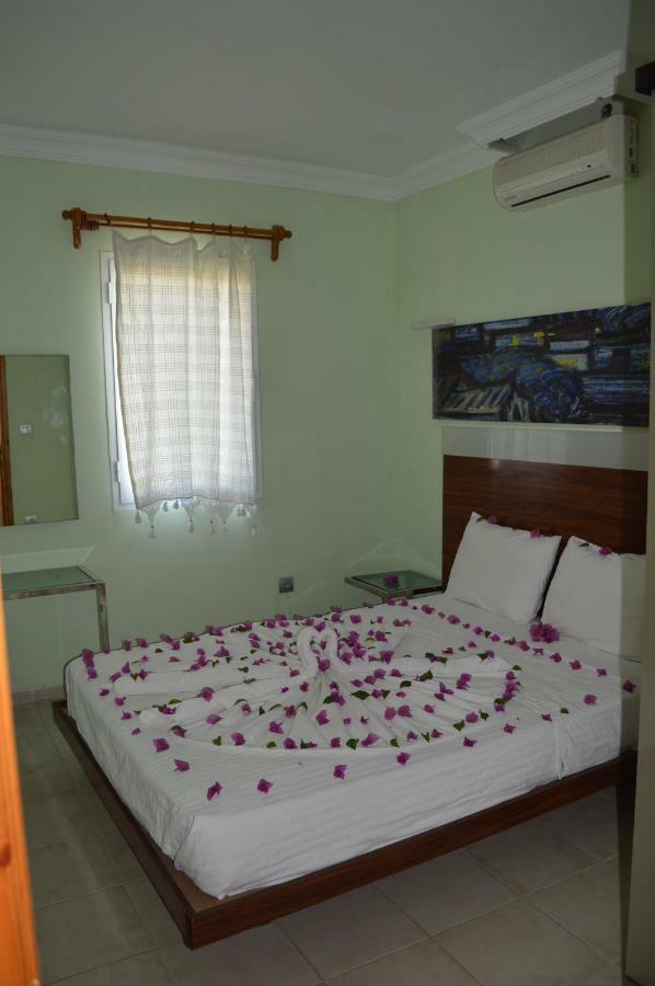 Bitez Sunset Apart Otel Bagian luar foto